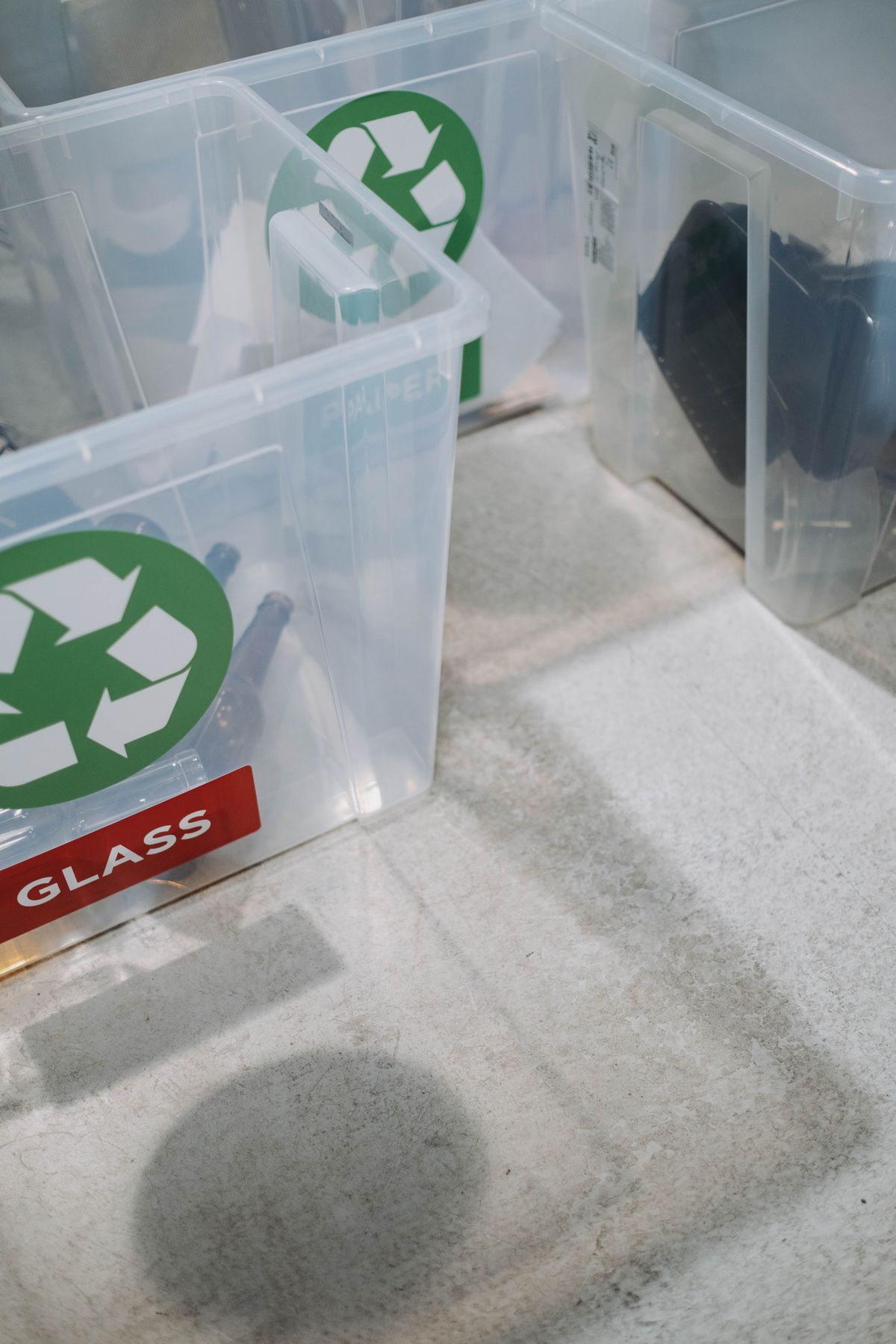 Labeled recycling containers