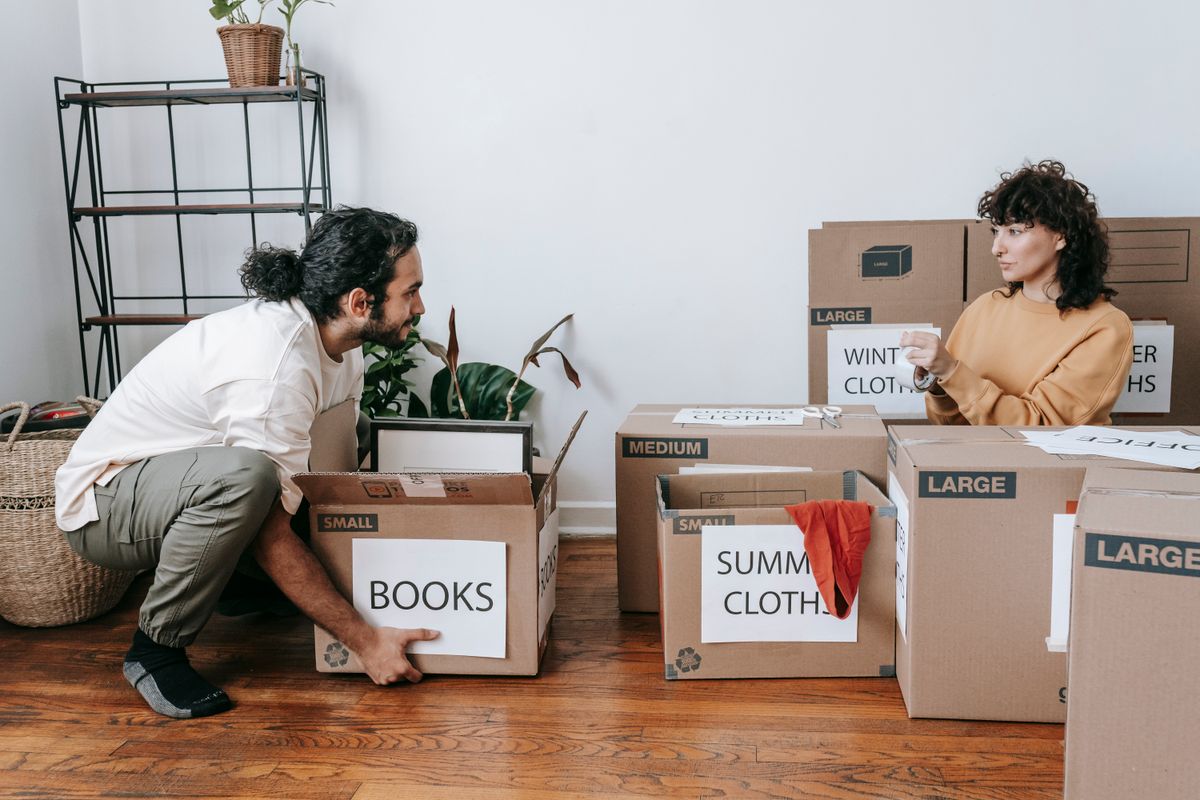 Packing labeled moving boxes